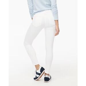 8"-rise white skinny jean in signature stretch